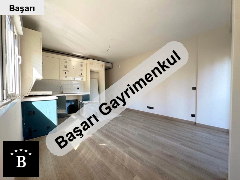 Başarı'dan marmaray mi̇ni̇büs  bağdat cad'ne yakin 75m2