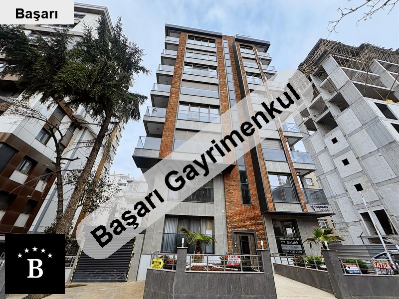 Başarı'dan suadi̇ye'de bağdat cad yakin sifir ön cephe 75m² 2+1!