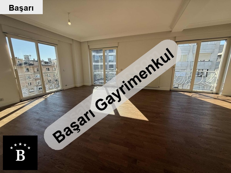 Başarı'dan  sahi̇lde katta tek 165m2 3+1!