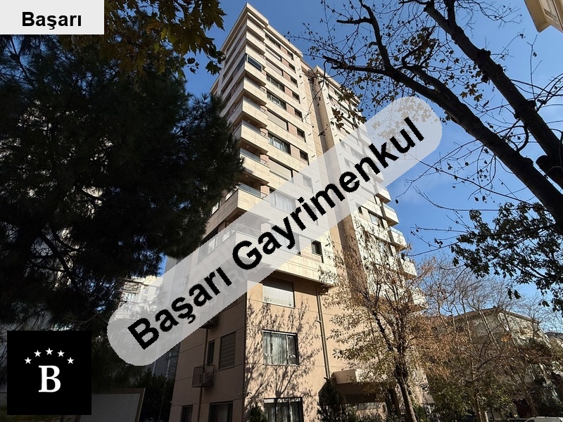 Başarı'dan  suadi̇ye'de presti̇jli̇ bi̇nada balkonlu 2+1 satilk dai̇re