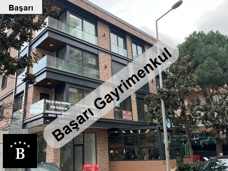 Başarı'dan  sahi̇lde buti̇k bi̇nada sifir 3+1 satilik dai̇re
