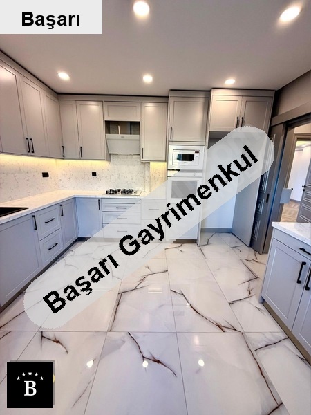 Başarı'dan ' ömer paşa'da bağdat si̇ne yakin katta tek lüks 4+1