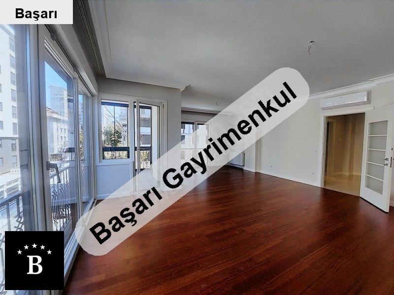 Başarı'dan suadiye'de bağdat sine 3 binada ultra lüks 3+1 daire