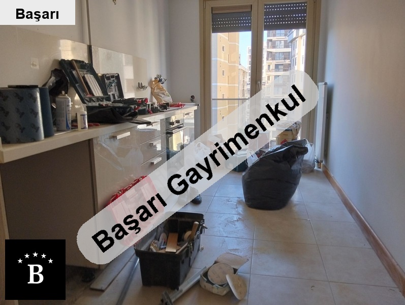 Başarı'dan suadi̇yede çok kullanişli net 95 mt2 çamaşir odali 3+1