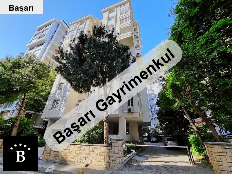 Başarı'dan firsat suadi̇ye kavi̇sli̇ sokakda asansörlü otoparkli 2+1 dai̇re