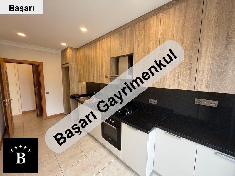 Başarı'dan suadi̇yede mi̇ni̇büs i̇le tren inda 135 m2 3+1 8 yillik