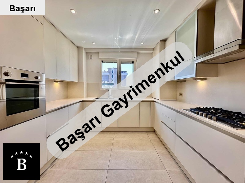 Başarı'dan  gelengül sokakta 130 m2 net manzarali satilik 3+1