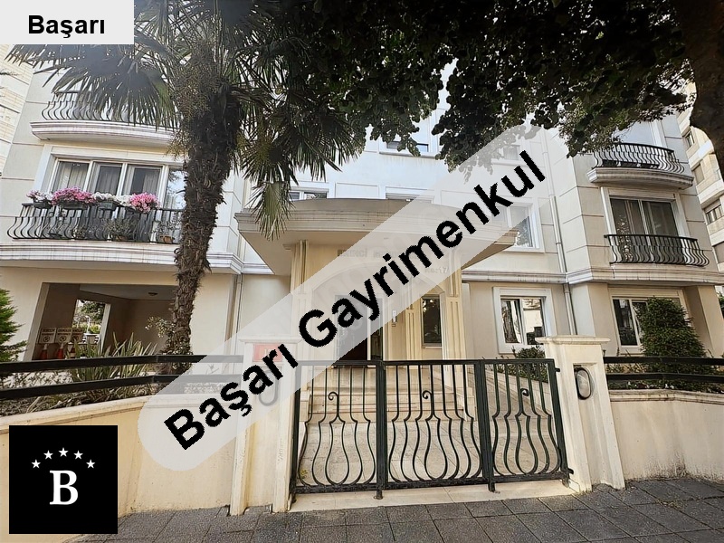 Başarı'dan kadiköy suadi̇ye adalar manzarali satilik 5+1 dai̇re