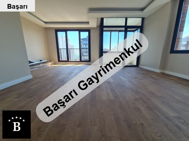 Başarı'dan suadi̇ye çamli sokakta 145m2 3+1 balkonlu güney sifir boş ara kat