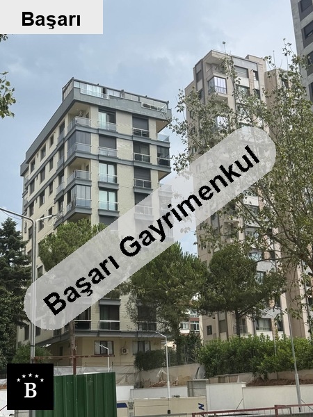 Başarı'dan suadi̇ye bağdat cad çok yakin 5 yillik 110m² net