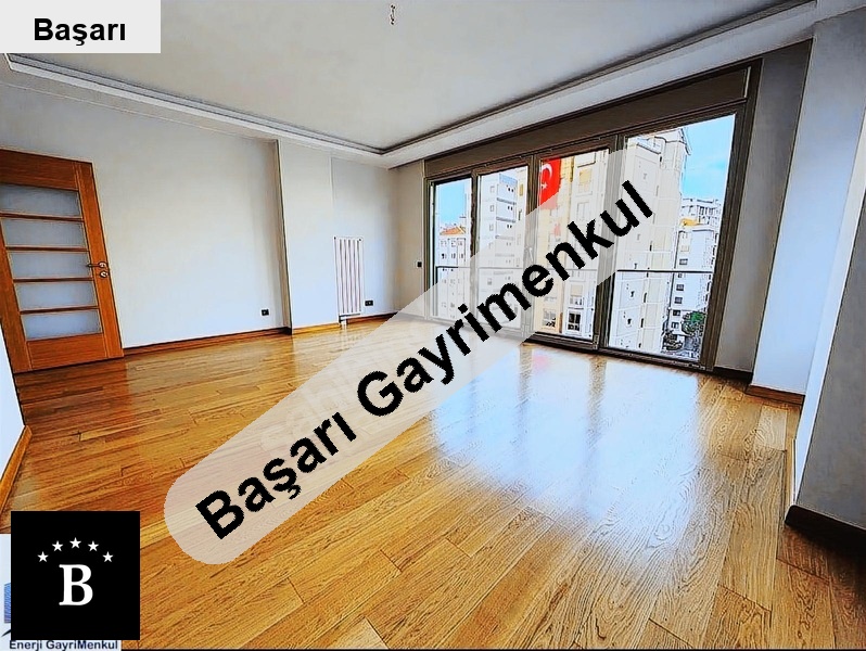 Başarı'dan suadi̇ye'de 8 yillik yeni̇ 140m2 lüks boş dai̇re