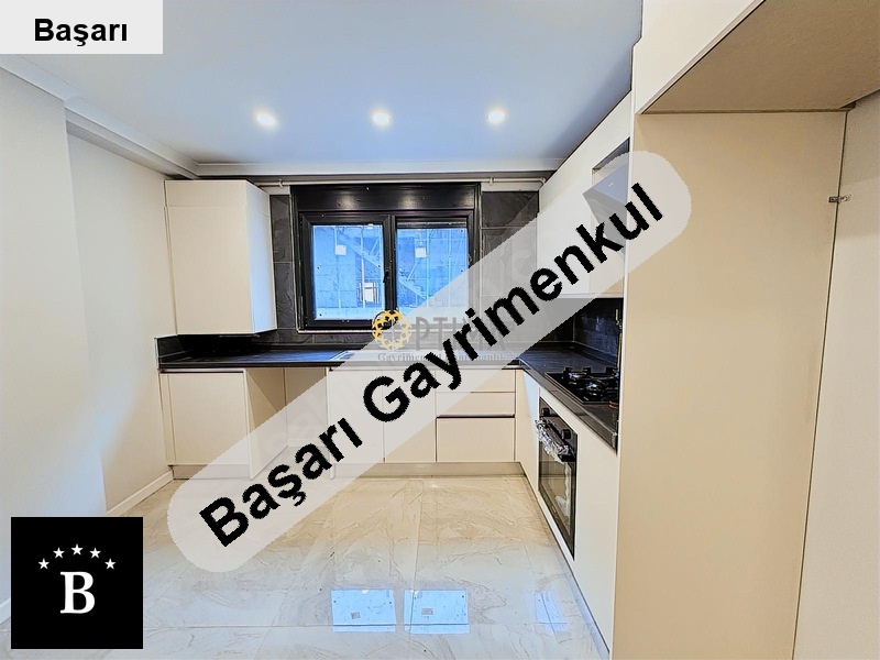 Başarı'dan göztepede mi̇ni̇büs yolu üzeri̇nde yeni̇ bi̇nada boş 3+1