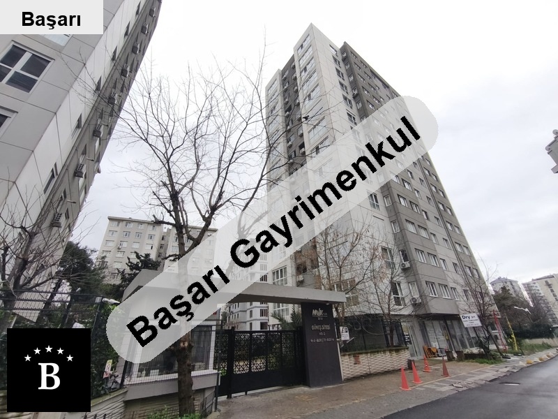 Başarı'dan erenköy'de 3+1 balkonlu 130m2 ebeynli̇ 7/24 günli̇kli̇ si̇tede