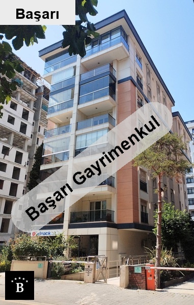 Başarı'dan kadıköy göztepe bahariyeli sokakta geniş satılık3+1 daire !