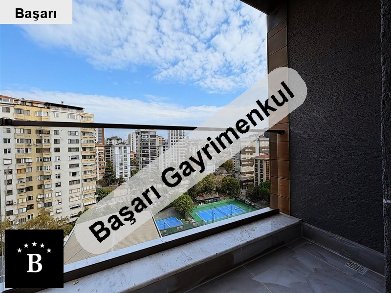 Başarı'dan suadi̇yede bağdata yakin sifir balkonlu 140m2 satilik 3+1 dai̇re