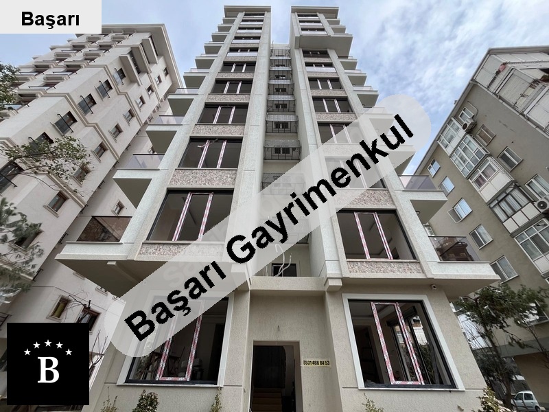 Başarı'dan suadi̇ye mi̇ni̇büs cad 1paralel'de ebanyolu balkonlu 120m2 3+1