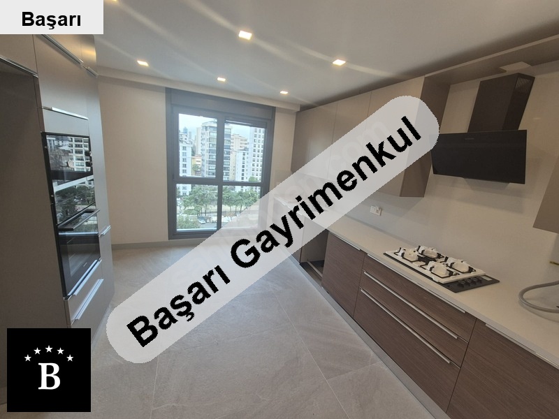 Başarı'dan suadi̇ye bağdat'a 4bi̇nada 145m2 3+1 balkonlu sifir dai̇re