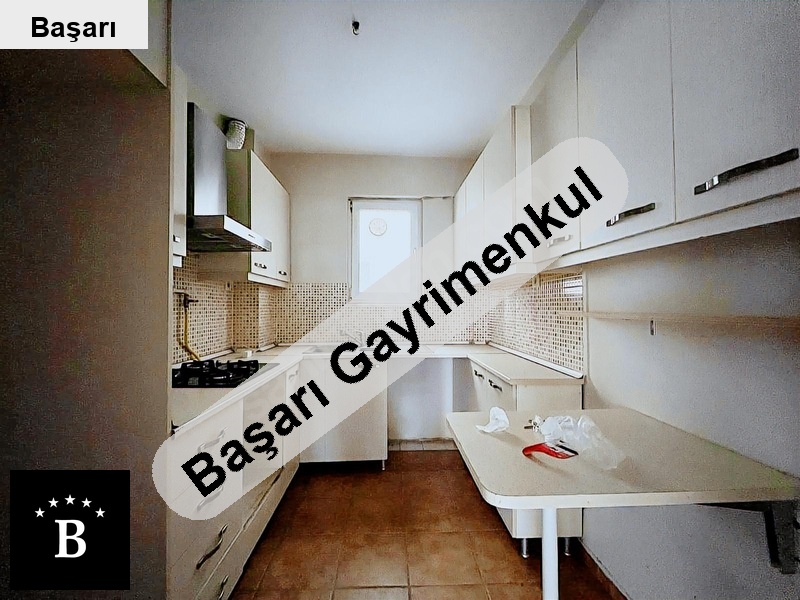 Başarı'dan firsat erenöyde marmaraya yakin bakiml boş 110m2 2+1