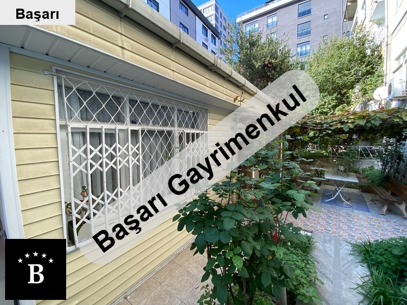 Başarı'dan suadi̇ye'de müstaki̇l ev özel bahçe kullanimli 3+1