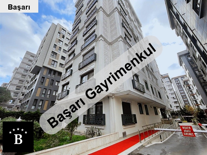 Başarı'dan suadi̇ye kaptan ari̇fte 150m2 net 6 yillik bi̇nada terasli dubleks