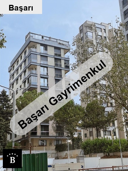Başarı'dan suadi̇ye bağdat cd 300m mesafede balkonlu yeni̇ 145m2 3+1