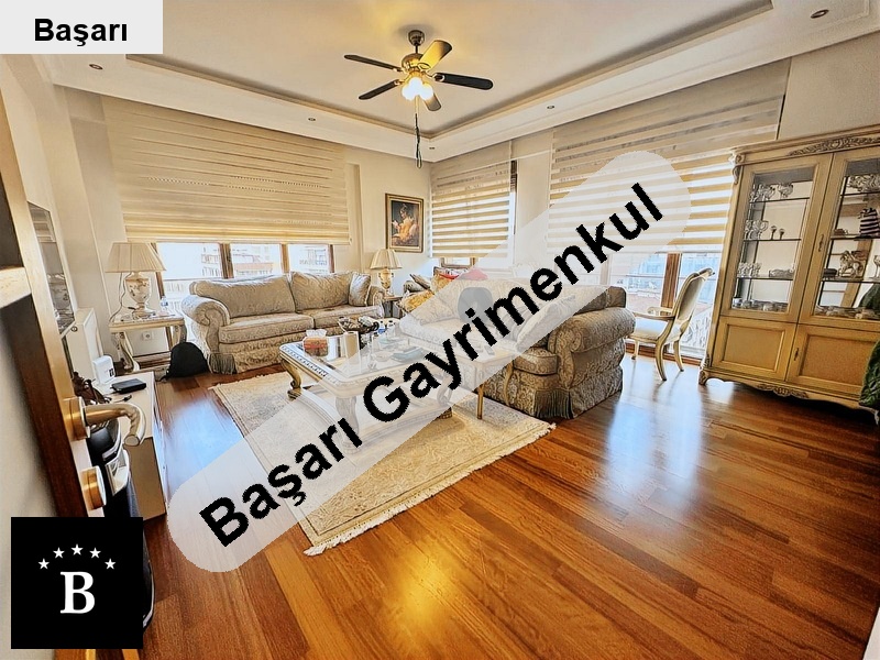 Başarı'dan  suadi̇yede bağdat cad yakin satilik 95 m2 net 3+1 dai̇re