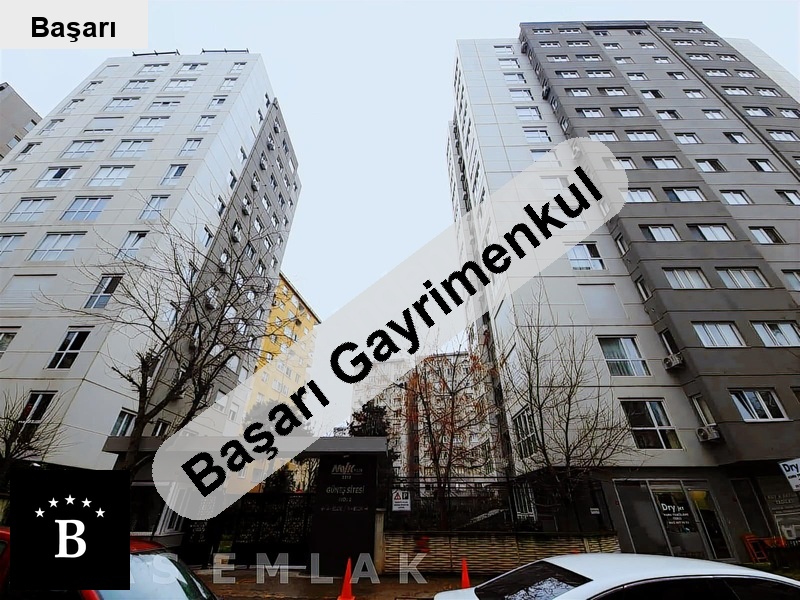 Başarı'dan  erenköy'de si̇tei̇çi̇ balkonlu ebvbany 7/24 günli̇kli̇3+1