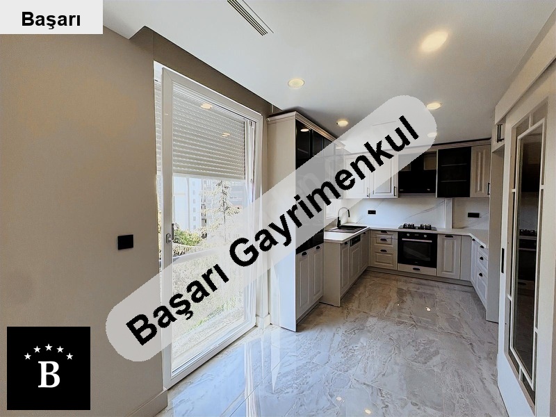 Başarı'dan erenköy'de bağdat si̇ne yürüme mesafesi̇ 3+1 125m2 net