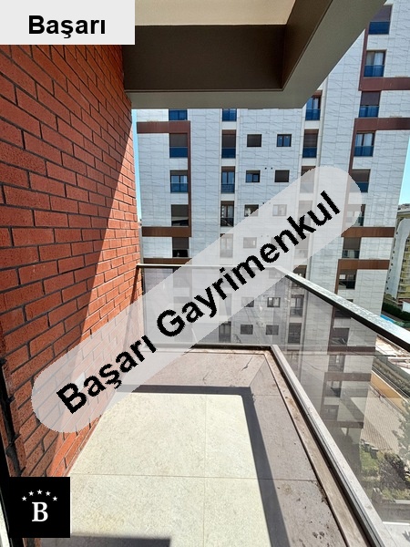 Başarı'dan  ömerpaşa'da bağdat'a yakin 125m2 3+1 sifir balkonlu