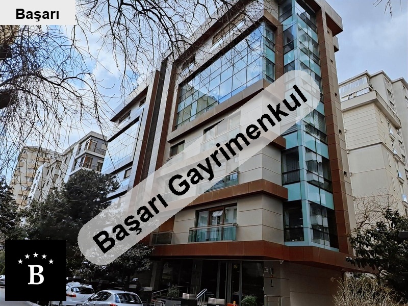 Başarı'dan şaşkinbakkalda bağdat a yakin [sancak sokakta] 100m2 net