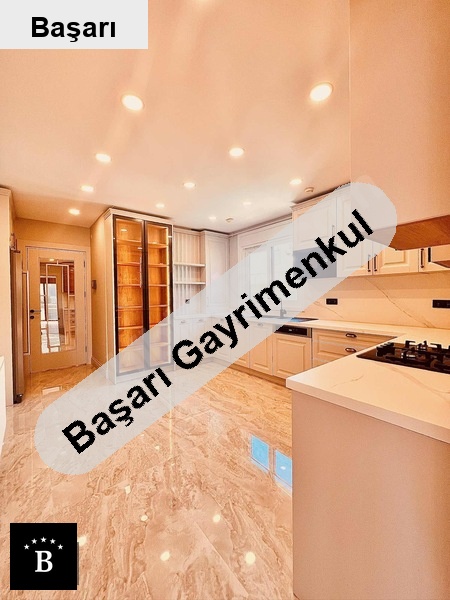 Başarı'dan göztepede 3 banyolu katta tek ultra lüks net 175m2 4+1
