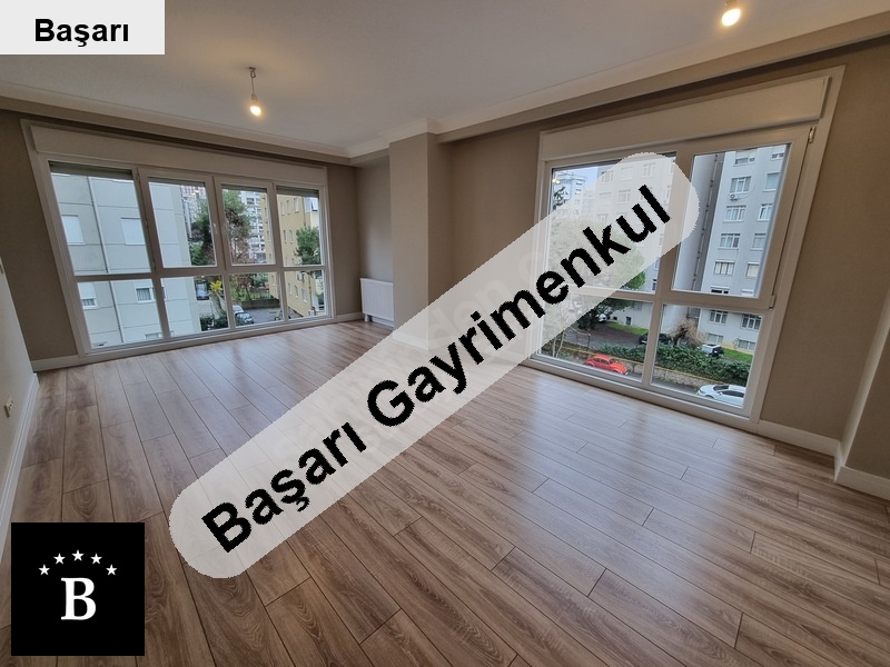 Başarı'dan si̇te i̇çi̇nde tahsi̇sli̇ otoparkli çocuk parki ebeyn banyolu 3+1