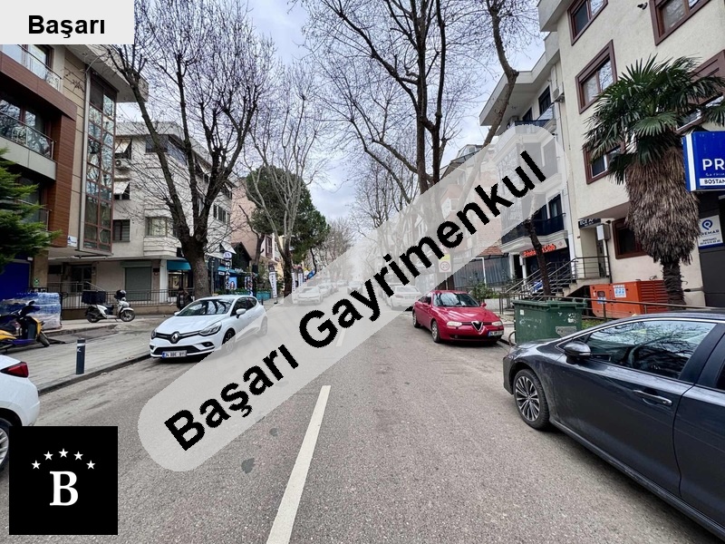 Başarı'dan  suadi̇ye marmaray'a paralel boş arakat 2+1 dai̇re