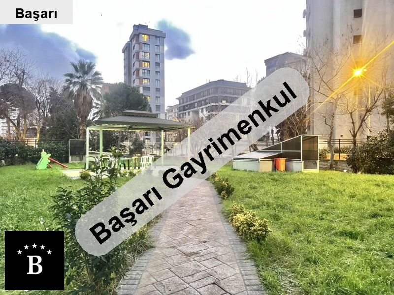 Başarı'dan erenköy bağdat'a yakin günli̇kli̇ si̇te i̇çi̇ tasarimli 3+1