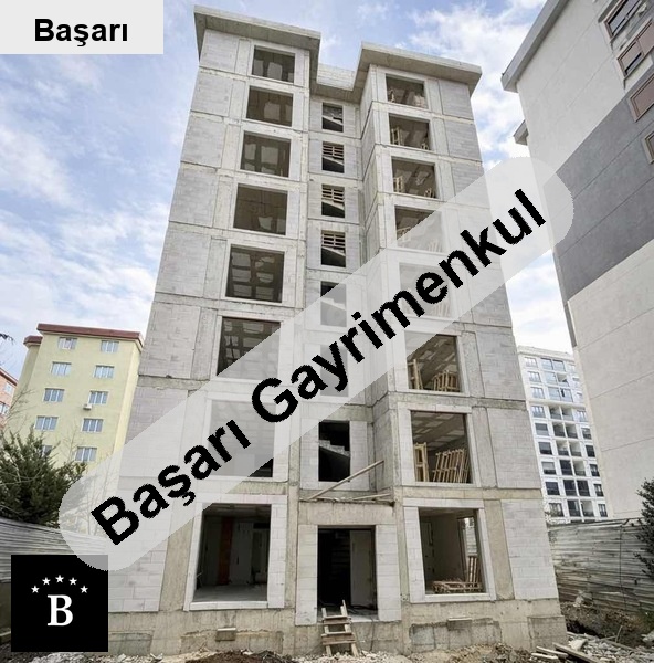 Başarı'dan suadiye kaptan arif sokakta 1+1 50m2 net satılık son daire