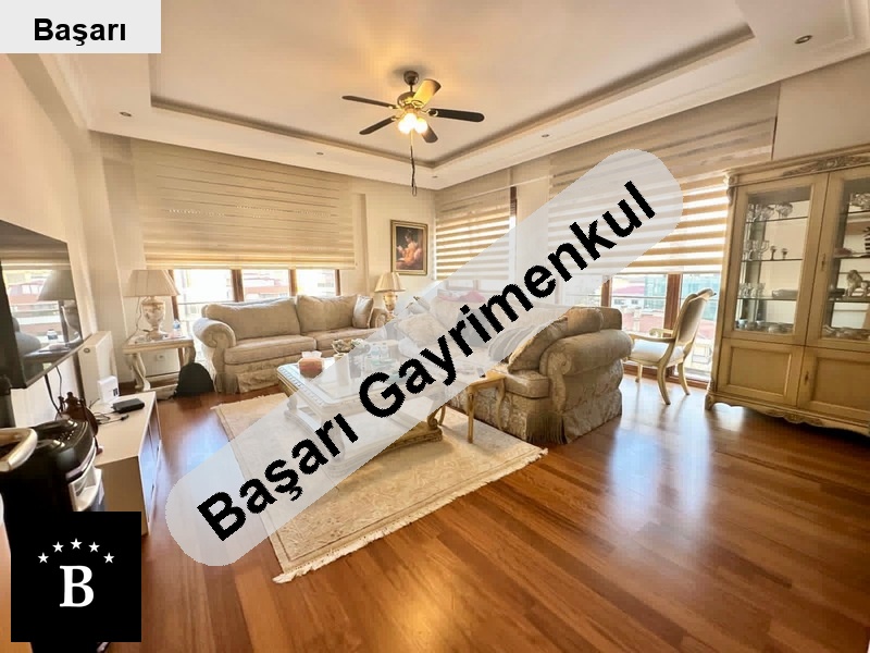 Başarı'dan suadi̇ye bağdat cd yürüme mesafesi̇ 95m2 net 3+1